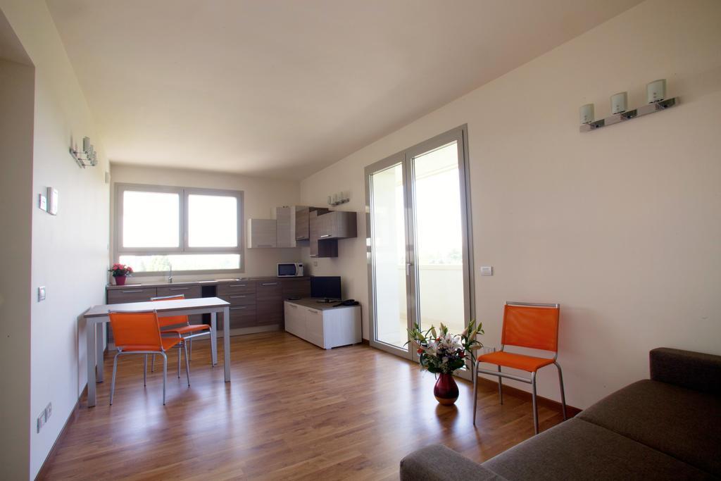 Residence Le Querce Cernusco Sul Naviglio Phòng bức ảnh