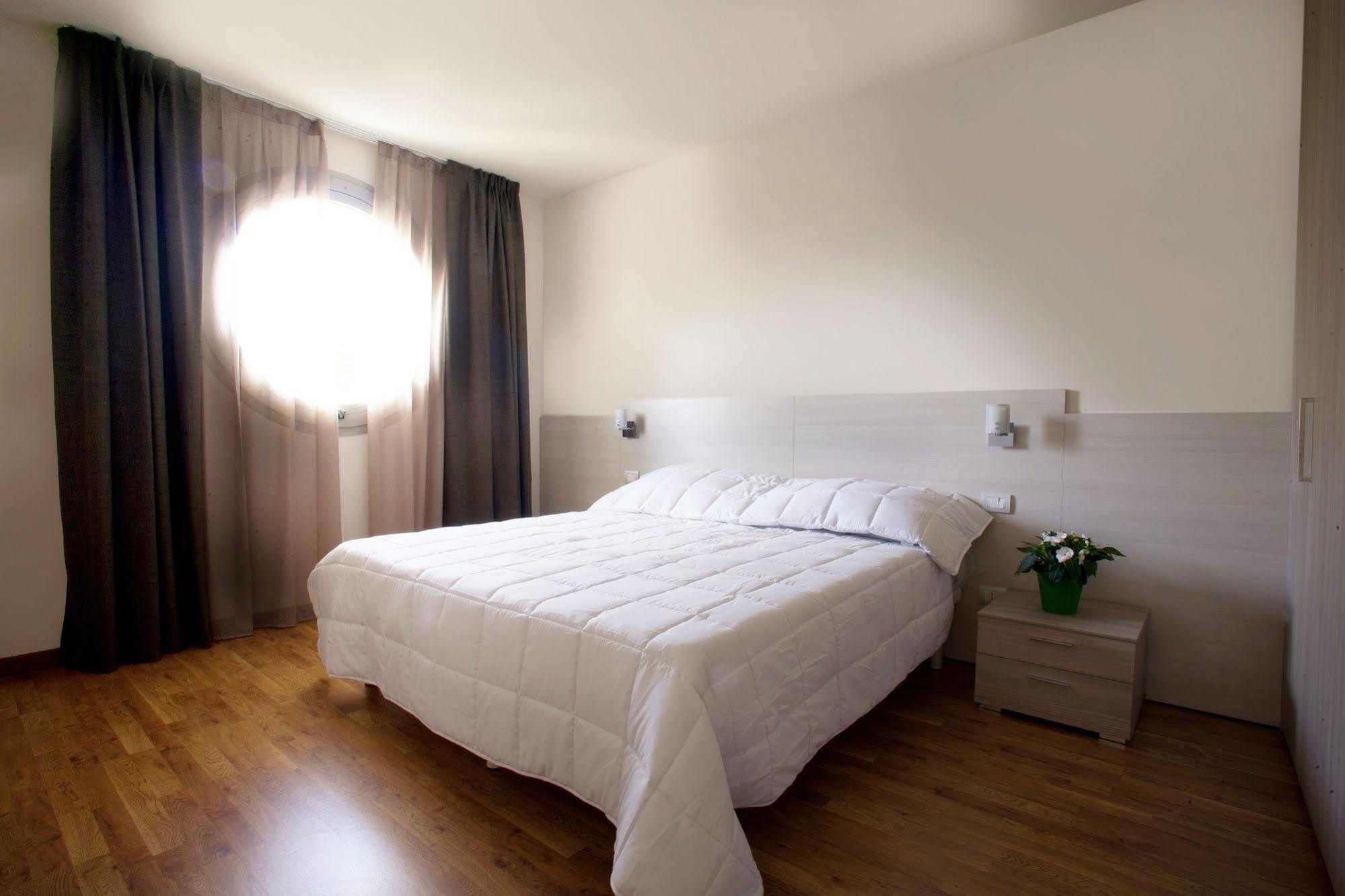 Residence Le Querce Cernusco Sul Naviglio Ngoại thất bức ảnh